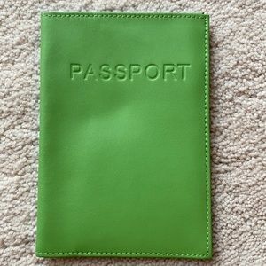 Belle Hop genuine leather green passport holder